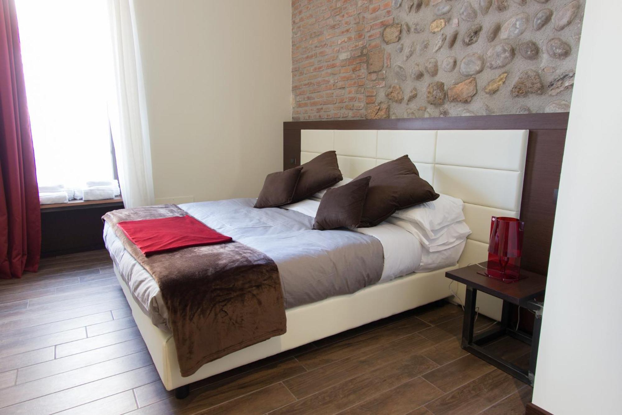 Arena Luxury Rooms Verona Esterno foto