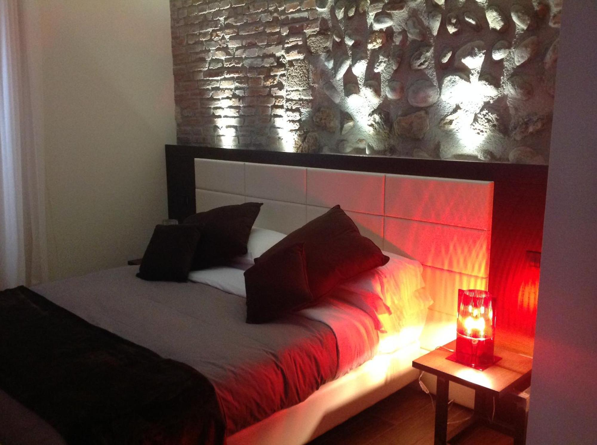 Arena Luxury Rooms Verona Esterno foto