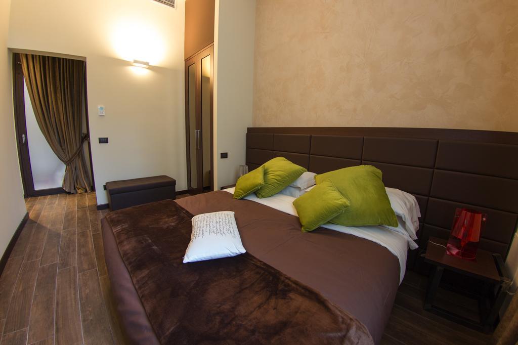 Arena Luxury Rooms Verona Esterno foto