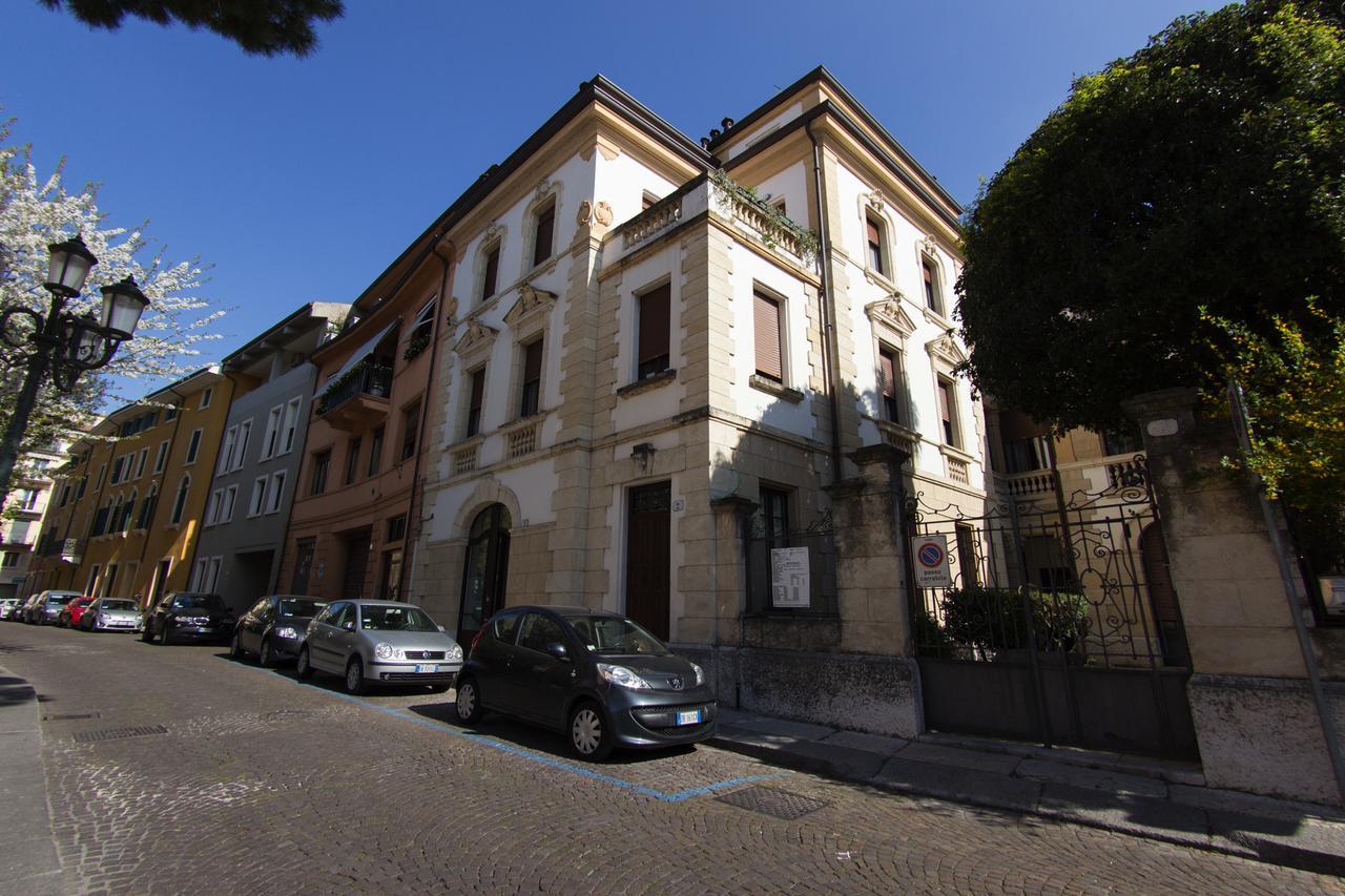 Arena Luxury Rooms Verona Esterno foto