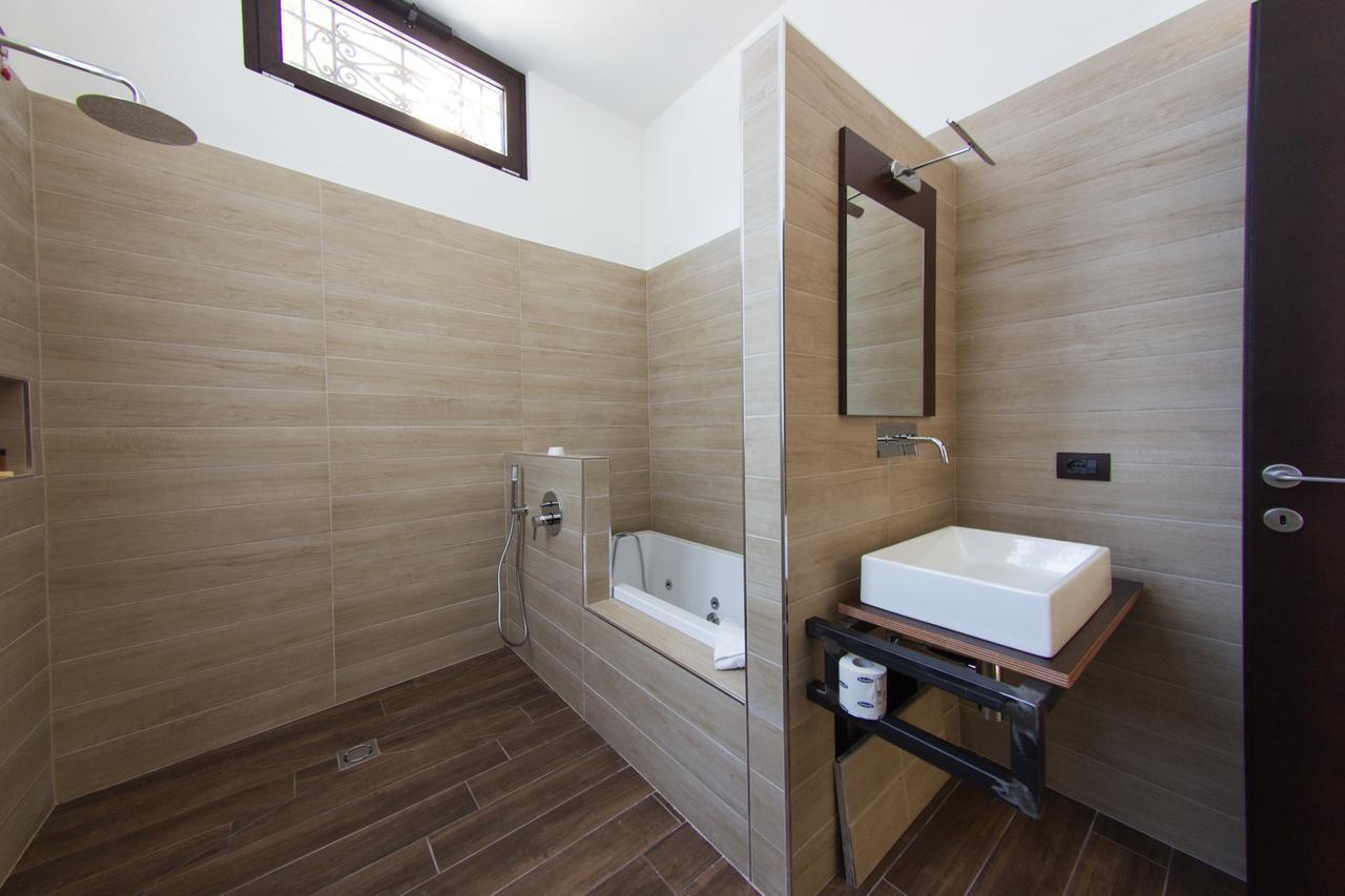 Arena Luxury Rooms Verona Esterno foto