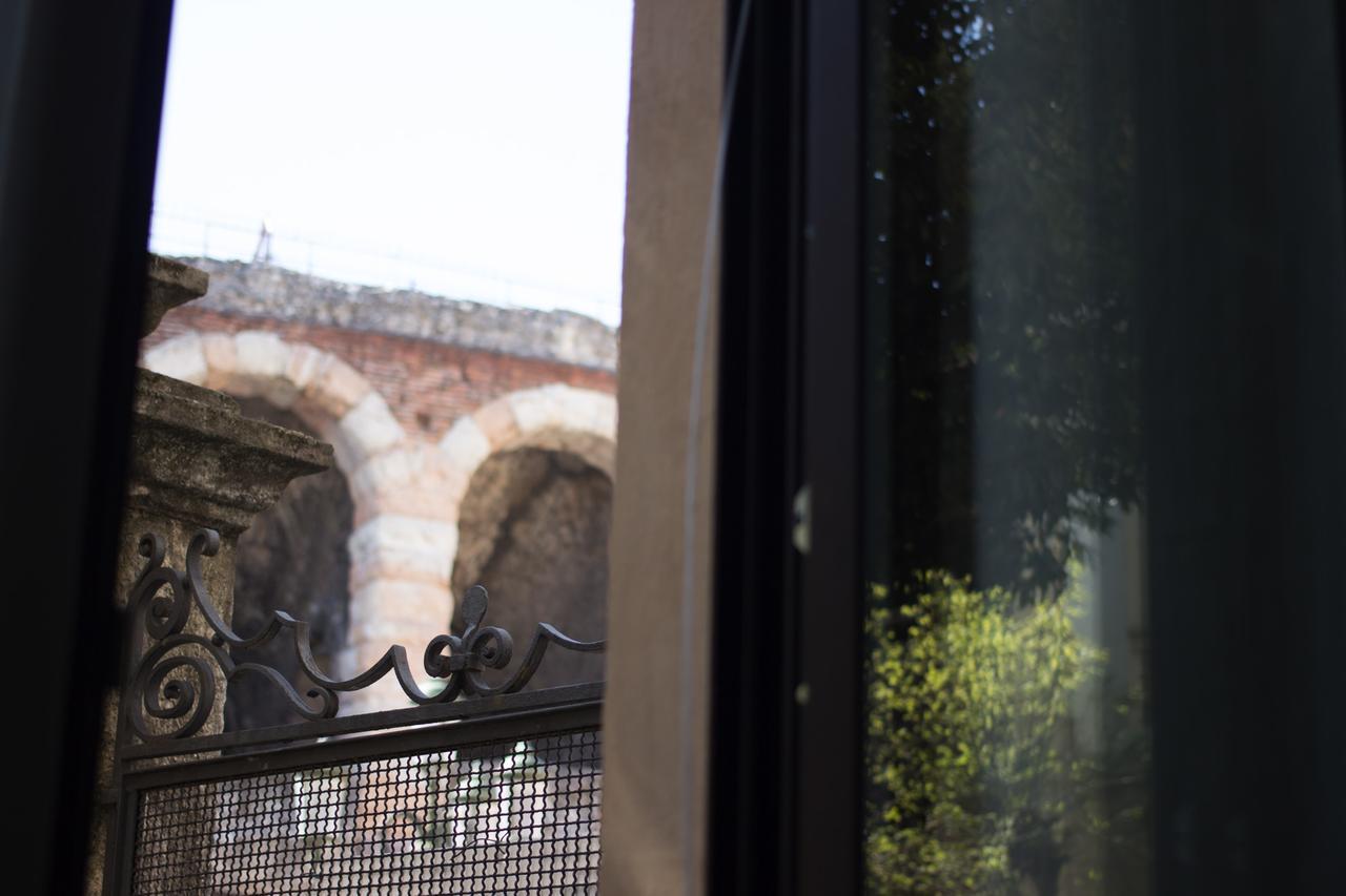 Arena Luxury Rooms Verona Esterno foto